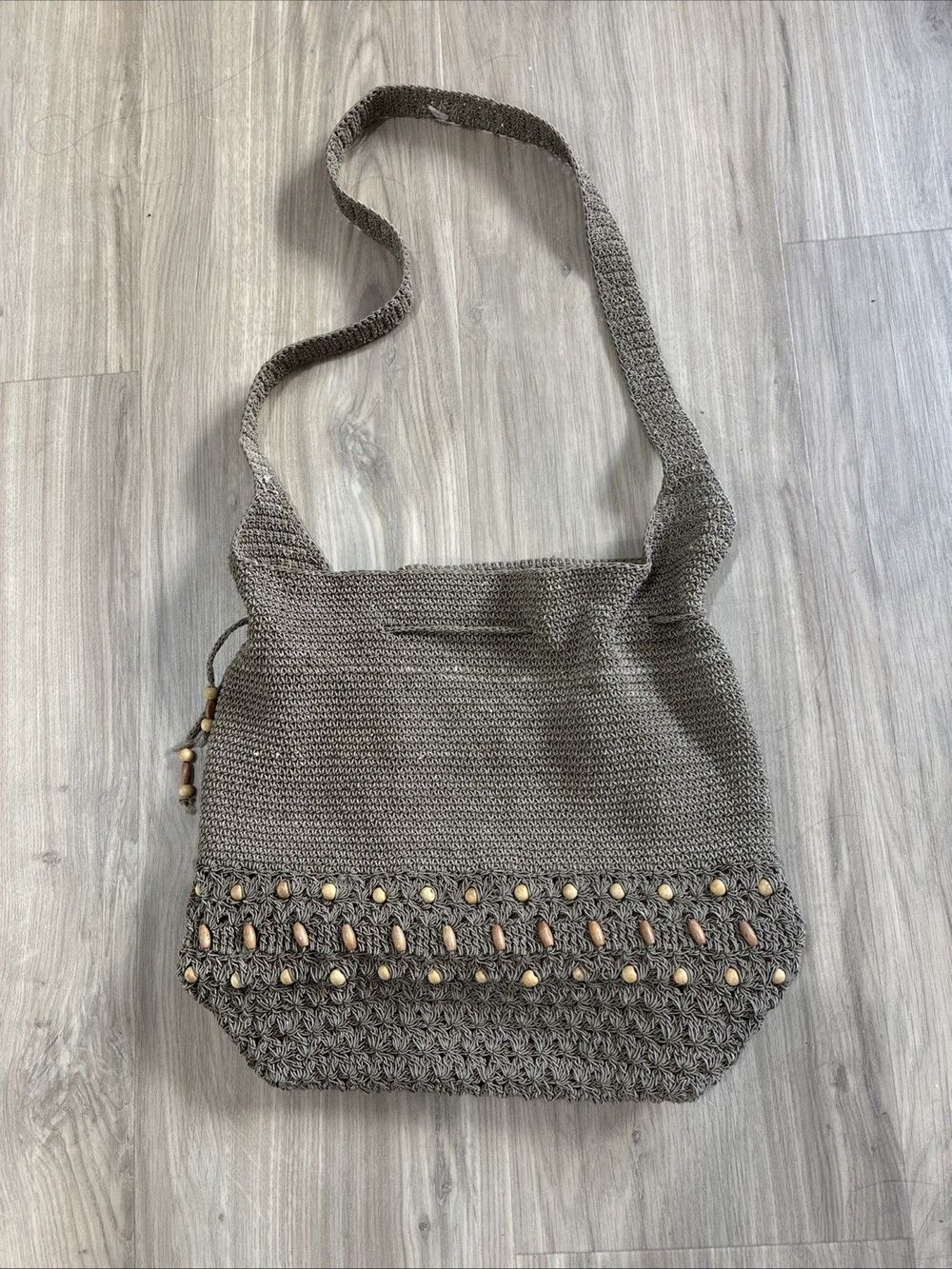 Vtg. Brown Beige Boho Macrame Crochet Shoulder Bag Purse Wooden Beads Drawstring